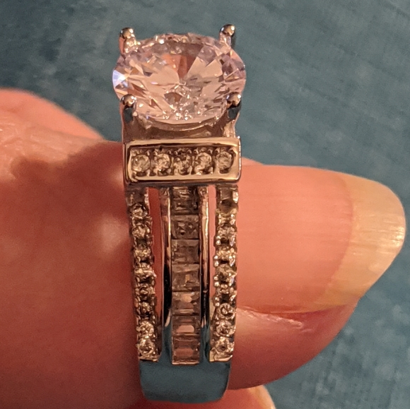 SS Crystal engagement wedding ring. Size 6 NEW - Picture 3 of 5